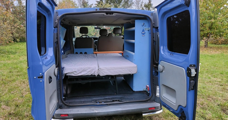 Renault Trafic cena 27777 przebieg: 283800, rok produkcji 2004 z Ropczyce małe 352